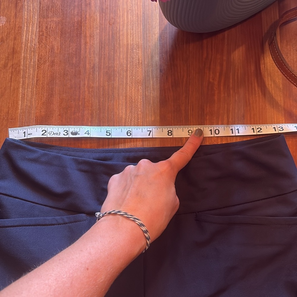 Tail Mulligan Ankle Pant Navy, like new - Picture 6 of 8